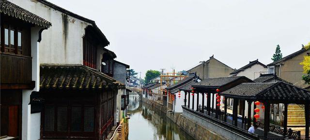 【新春走基层】县领导春节前走访慰问困难职工和困难群众